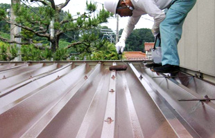 折板屋根防錆塗装工事